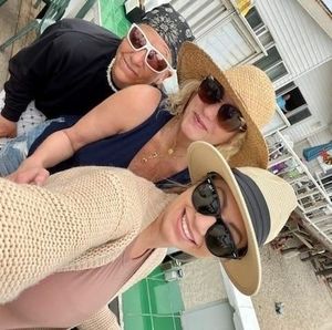 Meet your Posher, Suzette